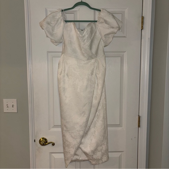 ZURINA OFF SHOULDER PUFF SLEEVE MIDI DRESS - Picture 3 of 6